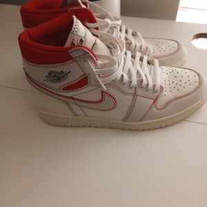 Jordan 1 Phantom